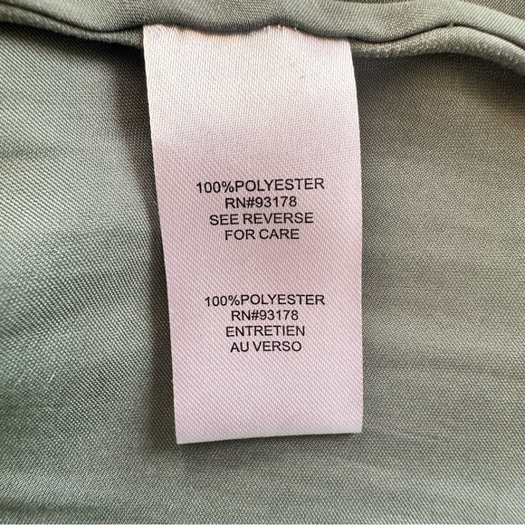 T Tahari Plus Size Green Top - Picture 9 of 10